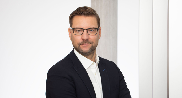 Deutscher Werbemarkt droht 2026 weiter Stagnation - Volker Neumann, Managing Director der JOM Group, erwartet für den deutschen Werbemarkt 2026 ein Wachstum von rund 0,5 Prozent – vorausgesetzt die Konjunktur erholt sich wie erwartet – Foto: JOM