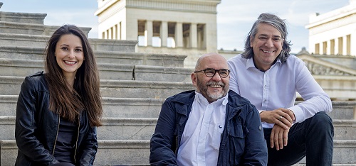 Neverest und Plan.Net Content Marketing heben Neverest Social Media aus der Taufe - Zum Team von Neverest Social Media gehören Sabrina Proske, Ewald Pusch und Dr. Jan Woratschek (v.l.) (Foto: Serviceplan)