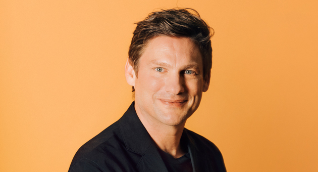Die Zeit gibt Werbetochter neuen Namen - Für die Neupositionierung der Zeit-Vermarktung rollt Lars Niemann, Chief Sales Officer der Zeit Verlagsgruppe, eine zweistufige Fachkampagne aus - Foto: Lena Giovanazzi