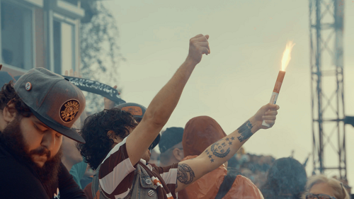 Nordpol+ präsentiert Content-Piece für Under Armour und FC St. Pauli - Im Film 'Das Auswärtsspiel' von Nordpol+ für den FC St. Pauli und seinen Ausrüster Under Armour zeigte die Agentur neben den Fußballspielern auch Fans aus de USA (Foto: Nordpol+)