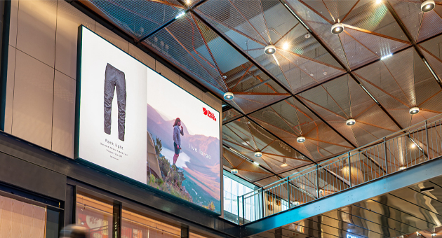 One Tech Group und Ocean Outdoor machen gemeinsame Sache - Screens wie dieser im Hamburger Westfield Center sollen nun auch programmatisch buchbar sein - Foto: Ocean Outdoor Germany