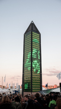 Jägermeister und dirk&philip bringen das 'Monument der Freundschaft' ins TV - Das 17 Meter hohe Monument von Jägermeister wurde erstmals auf der Kieler Woche präsentiert (Foto: dirk & philip)