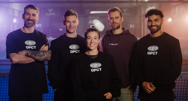 Trendsport-Anbieter Padel City baut eigenes Mediengeschäft auf - (v. l.) Johann Griebl, Joshua Kimmich, Marta Ortega Gallego, Jonathan Sierck und Younes Zarou wollen Live-Entertainment-Formate im Padelsport etablieren – Foto: Padel City