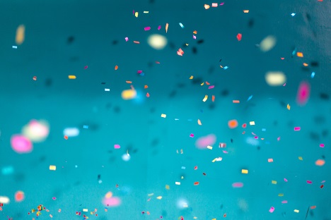 pilot group feiert 20-jähriges Bestehen - Zwei Jahrzehnte am Markt - das feiert pilot am 18. September 2019 in der "Altonaer Fischauktionshalle" in Hamburg (Foto: Jason Leung/Unsplash.com)