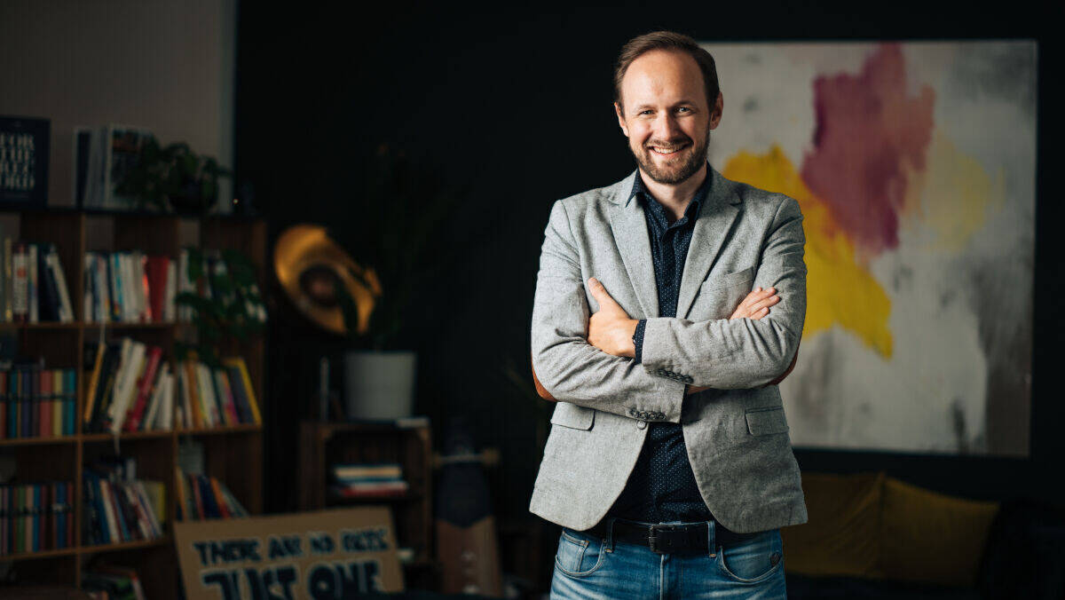 CEO Florian Pinger hat seiner Agentur &why einen neuen Namen und ein neues Verstndnis verpasst - Foto &why