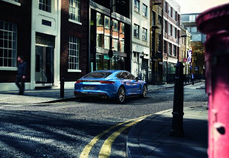 Kemper positioniert neuen Porsche Panamera zum Thema Mut - An der Launch-Kampagne zum neuen Porsche Panamera sind die Agenturen Kemper Kommunikation, UDG und Chromedia beteiligt (Foto: Kemper Kommunikation)
