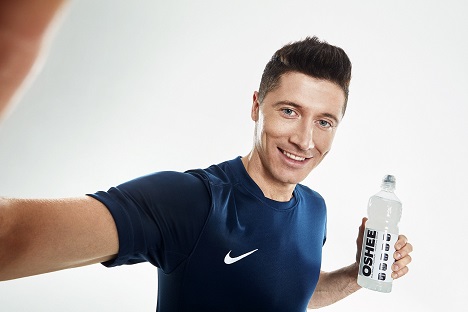 Robert Lewandowski wird OSHEE-Markenbotschafter - Robert Lewandowski als neues Testimonial bei OSHEE (Foto: Jeschenko MedienAgentur)