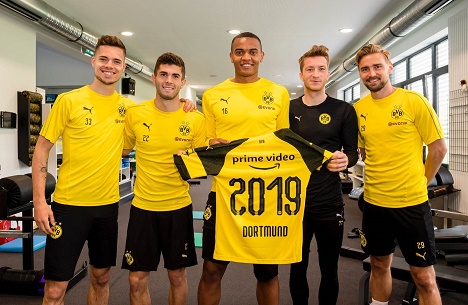 Amazon gewhrt in einer neuen Dokoserie seltene Einblicke hinter die Kulissen des Traditionsvereins Borussia Dortmund (Fotoquelle: obs/Amazon.de)