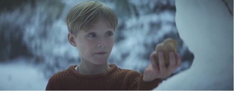 Erster TV-Spot von thjnk startet zur REWE-Weihnachtskampagne (Foto: Screenshot)