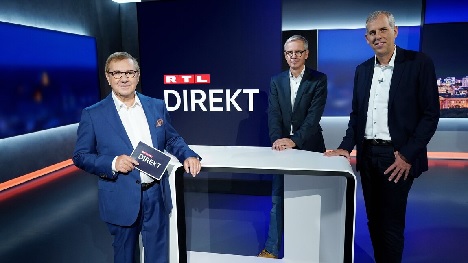  Verantworten das neue Nachrichtenformat 'RTL Direkt': Moderator Jan Hofer, Redaktionsleiter Lothar Keller,  RTL News-Geschftsfhrer Stephan Schmitter (v.l.) - Foto: TV Now/Jrg Carstensen