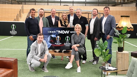 RTL, Nitro und TV Now skizzieren Pläne für Fußball-Europapokal-Wettbewerbe - Präsentieren die Fußball-Europapokal-Wettbewerbe bei RTL, Nitro und TV Now: Karl-Heinz Riedle, Marco Hagemann, Robby Hunke, Frank Robens, Anna Kraft, Stephan Schmitter, Arnd Zeigler, Laura Papendick, Steffen Freund und Thomas Wagner (v. l.) -Foto: TV Now/Frank Hempel