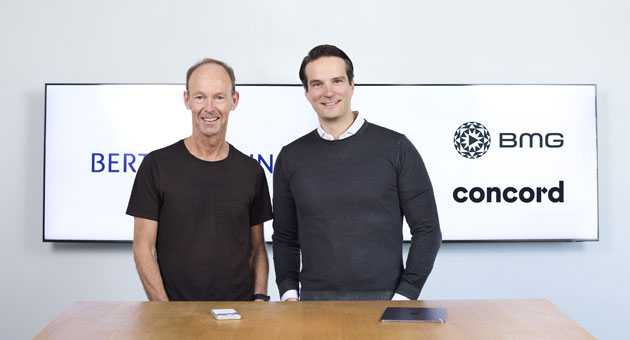 Grünes Licht für den Deal BMG & Concord - Bundeskartellamt: Bertelsmann-CEO Dr. Thomas Rabe (links) und sein designierter Nachfolger Thomas Coesfeld dürfen den BMG/Concord-Deal durchzmiehen - Foto: Jan Voth / Bertelsmann