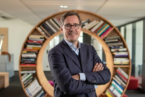 Saatchi & Saatchi unterstützt OPPO beim Marktstart in Deutschland - Das Saatchi-Team rund um CEO Christian Rätsch und Managing Director Bernd Meyer (nicht im Bild) setze sich um den Etat von OPPO durch. (Bild: Saatchi & Saatchi)