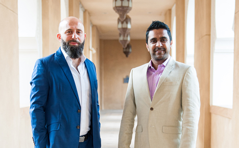 v.l.: Rami Hmadeh, Managing Partner bei Serviceplan Middle East, und Azhar Siddiqui, Managing Partner bei Mediaplus Espresso