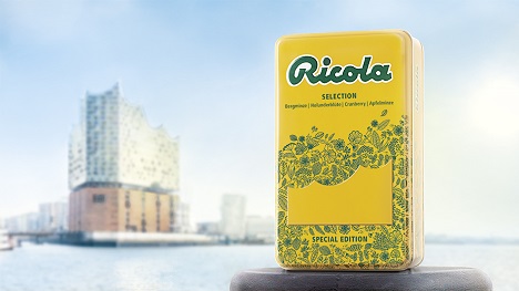 Hajok Design bringt die Elbphilharmonie auf Ricola-Verpackung - Hajok Design gestaltete das Packaging der Special Edition von Ricola (Foto: Hajok Design)