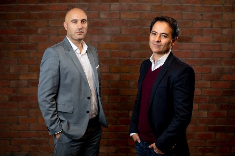 Adam Ribins(links), CEO Way To Blue, und Marc Boyan, CEO Miroma Group, arbeiten knftig eng zusammen - Foto: Miroma Group