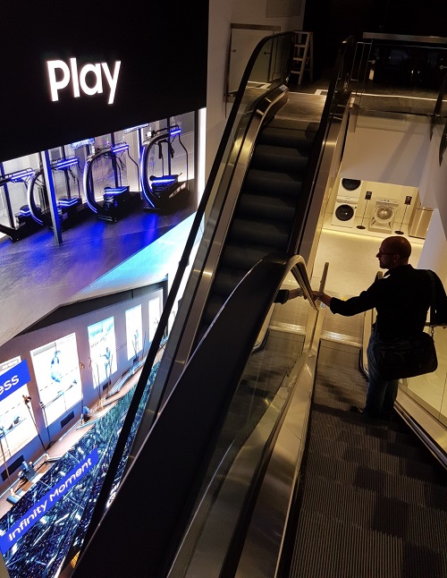 Samsung und Cheil eröffnen ersten Brand Flagship Store in Deutschland - Der Samsung Flagship Store in Frankfurt umfasst vier Stockwerke (Foto: Cheil)