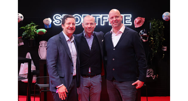 Relegation und Franz Beckenbauer Supercup: Sportfive und DFL verlängern Zusammenarbeit - Freuen sich auf die weitere Zusammenarbeit (v.l.n.r.): Hendrik Schiphorst, Peer Naubert und Christian Kothe - Foto: Sportfive