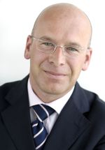 Der Ex-G+J-PR-Chef Claus-Peter Schrack Leitet bei UBS Deutschland den Bereich Kommunikation & Marketing