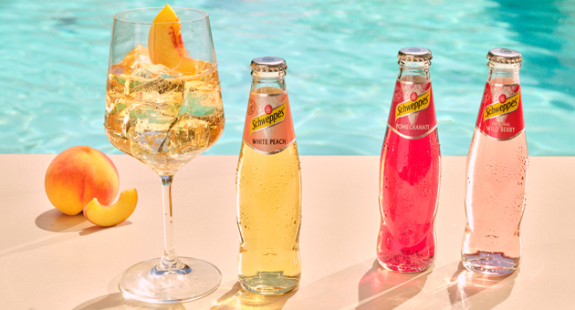 Schweppes lanciert Kampagne zur Aperitif-Saison - Glück Berlin konzipierte für Schweppes erstmals eine Sortenkampagne zu den Fruchtvarianten des Filler-Klassikers - Foto: Schweppes Deutschland