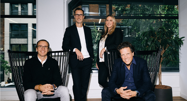 Serviceplan eröffnet House of Communication in UK - (v.li.): Thomas Laranjo (CEO Serviceplan Group UK), Markus Noder (Managing Partner Serviceplan International & Member of Board), Celine Saturnino (CEO Mediaplus UK) und Florian Haller (CEO Serviceplan Group) stehen an der Spitze des neuen House of Communication UK - Foto: Serviceplan Group