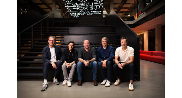 Serviceplan Campaign und Plan.Net NEO fusionieren zu Serviceplan NEO - Haben die Fusion erfolgreich über die Bühne gebracht (v.l.n.r.): Michael Jaeger, Verena Letzner, Christoph Everke, Jan Woratschek, Markus Noder. - Foto: Serviceplan