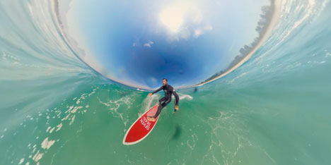 Saatchi & Saatchi lsst die Nutzer der VR-Anwebdung als Surfer virtuell an einem Traumstrand das Meer und die Wellen erobern (Foto: Saatchi & Saatchi)