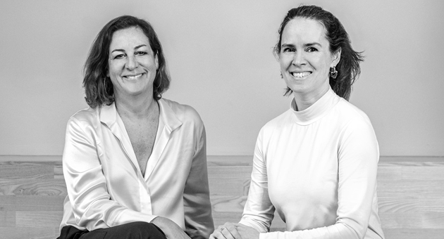 Territory launcht KI Start-up Smart Agency - (v.l.) Sandra Harzer-Krux, Sprecherin der Territory Geschäftsführung, und Dr. Kathinka Best, Geschäftsführerin Smart Agency - Foto: Territory