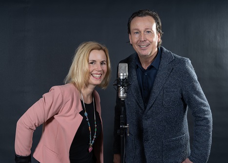 Kooperation: Markensprache braucht Sound Branding - Christine Stark, Geschäftsführerin Endmark, und Stephan Vincent Nölke, CEO comevis. (Bild: comevis)