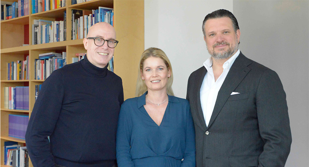 BurdaForward gibt Vermarktung an BCN - Das BurdaForward CEO-Duo Daniel Steil (links) und Dr. Lydia Rullkötter freuen sich auf die Zusammenarbeit mit BCN-GF Tobias Conrad - Foto: Hubert Burda Media