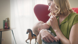 TV-Kampagne von Sugar Ray soll Mam-Babyartikel bekannter machen -