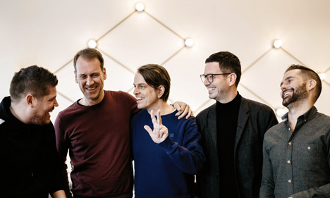 superReal: 100-Prozent-Übernahme durch Dept-Netzwerk - v.l.: Dimi Albers, Oliver Cloppenburg, Volker Will, Jan Gutkuhn, Frank Schmid (Foto: Francisco Paramos)