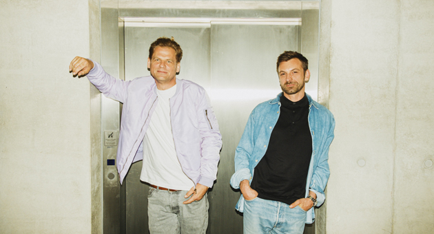 Markenfilm: Der Wandel geht weiter - Die Markenfilmgeschäftsführer Robert Tews (li.) und Alexander Husche haben eine exklusive Kooperationsvereinbarung mit 1stAveMachine unterschrieben - Foto: Markenfilm