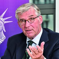 Bundestag beschließt Einführung reduzierter Mehrwertsteuer für digitale Presse - Verleger begrüßen Entscheidung - VDZ-Präsident Dr. Rudolf Thiemann lobt den Schritt (Foto: VDZ)