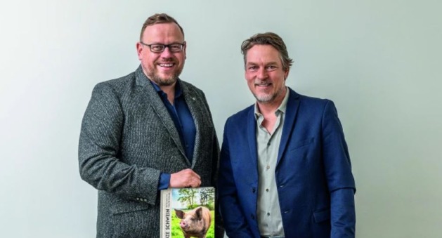 Tietge übernimmt Olivia Verlag - Ulf Tietge, Tietge GmbH (links) und Michael Albrecht, Gründer des Olivia Verlags - Foto: Tietge Verlag