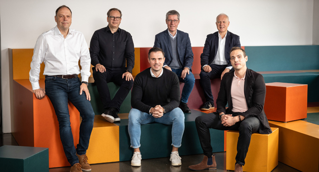 Towa erweitert Investorenkreis - (v.l. hinten) Daniel Schwartmann, Markus Raith (Russmedia), Harald Mährle und Frank Riemensperger, (v.l. vorne) Florian Wassel und Matteo Ender - Foto: Towa