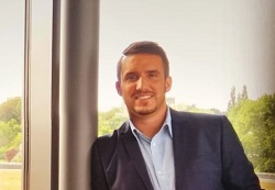 Aldi Süd vergibt Etat für Social Media Community Management - Steven Urry leitet das neue Düsseldorfer HRZN-Team für Aldi Süd - Foto: HRZN