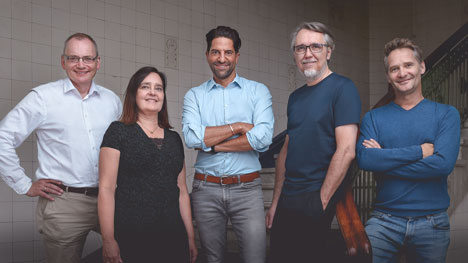VSF&P wird wieder zu Vasataschröder - (V.l.) Magnus Schröder, Heike Gudella, Marco Safavi-Hir, Mirko Vasata und Heiko Schmidt (Foto: Vasataschröder)