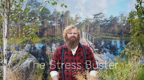 BBDO Berlin und Zavod BBDO inszenieren Anti-Stress-Botschafter für den Urlaub in Estland - Der 'Stress-Buster' will gestressten Menschen mit einem Urlaub in Estland helfen (Foto: BBDO)