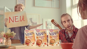 BBDO startet mit Dr. Oetker musikalisch in Tag - Dr. Oetker bewirbt eine neue Vitalis-Sorte im TV (Foto: BBDO)