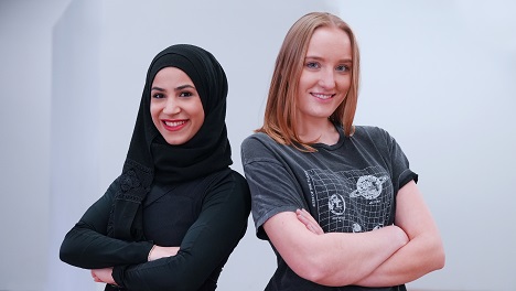 RTL-Tochter und ZDF bringen das 'Sportstudio' auf TikTok - Die Boxerin Zeina Nassar (li.) und die Sportjournalistin Magdalena Austermann moderieren das TikTok-Format - Foto: ZDF Sportstudio