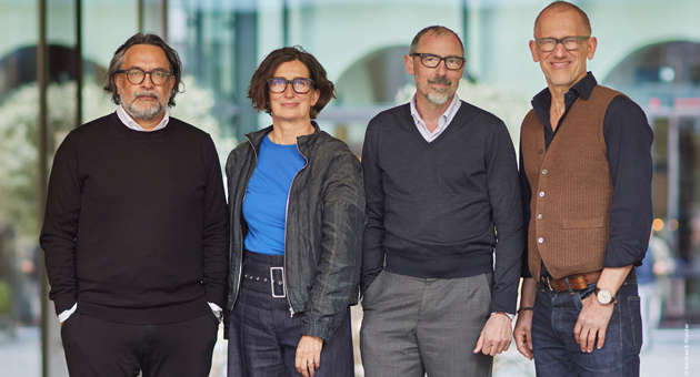 Zeichen & Wunder und Moodley beteiligen sich gegenseitig - (v. l.) Mike Fuisz, Moodley Founder; Irmgard Hesse, Gründerin und Partnerin von Zeichen & Wunder; Gernot Leonhartsberger, Co-Founder von Moodley, und Marcus von Hausen, Gründer und Partner von Zeichen & Wunder – Foto: Zeichen & Wunder