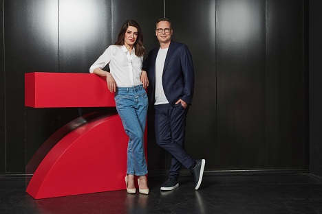 Linda Zervakis wechselt zu ProSieben und präsentiert Live-Format mit Matthias Opdenhövel - Linda Zervakis wird ab Herbst 2021 gemeinsam mit Matthias Opdenhövel ein neues wöchentliches Infotainment-Format bei ProSieben moderieren - Foto: ProSieben