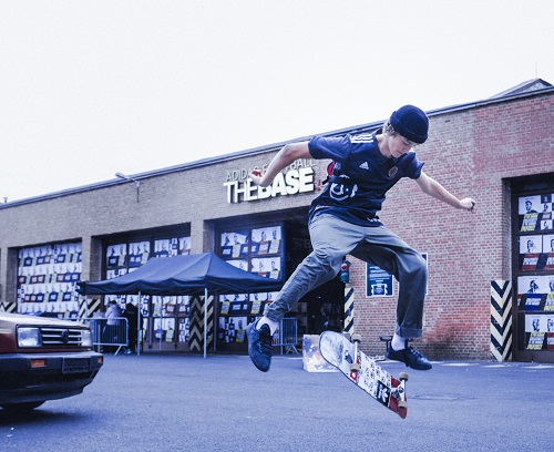 Die Skater von Civilist designten im Rahmen der adidas-Kampagne 'Creativity is the Answer' eigene Jerseys (Foto: adidas)