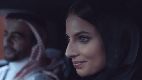 So begrüßen Audi und thjnk die Frauen Saudi-Arabiens auf dem Fahrersitz - Audi und thjnk legen einen Spot vor, der die neue Fahrerlaubnis von Frauen in Saudi-Arabien inszieniert (Foto: thjnk)