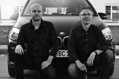 Pitcherfolg: battery schnappt sich BMW Zubehör Literatur - Andreas Ottensmeier und Carl-Christian Berge haben 2014 battery in Hamburg gegründet (Foto: battery)