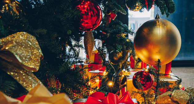 Das Suchverhalten der Galaxus-Kund:innen zur Vorweihnachtszeit - Die zehn beliebtesten Weihnachtsgeschenke im Jahr 2023 laut Galaxus – Foto: Chris Vanhove / unsplash