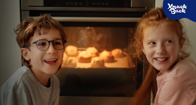 Knack & Back dreht werblich wieder auf - Szene aus dem neuen Knack & Back-Spot, der seit März 2024 zu sehen ist - Foto: Freunde des Hauses