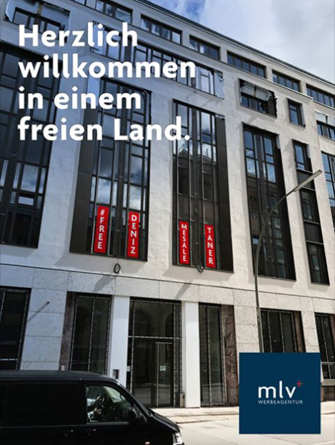 G20: mlv zeigt Flagge für die Pressefreiheit - Die Geschäftsräume von mlv liegen vis-a-vis des Sofitel-Hotels (Foto: mlv)