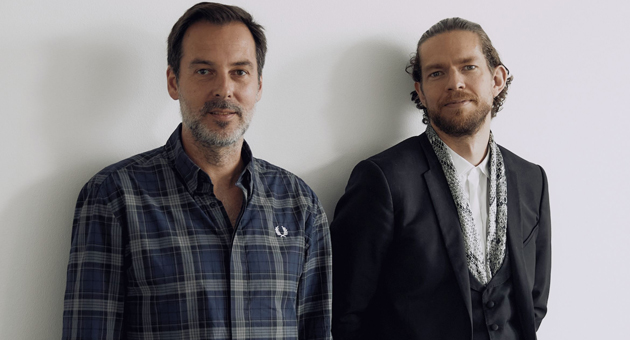 Deka holt thjnk an Bord - (v.l.) thjnk Berlin-Geschäftsführer Stefan Schulte und Hendrik Heine freuen sich über den Deka Pitch-Gewinn - Foto: thjnk